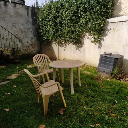 Spacieux Chez Alice בית אירוח נים